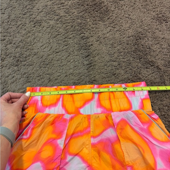 Fabletics Ultra High-Waisted Piped Nylon Short Pink Escape Shorts M NEW $65 - Picture 4 of 9